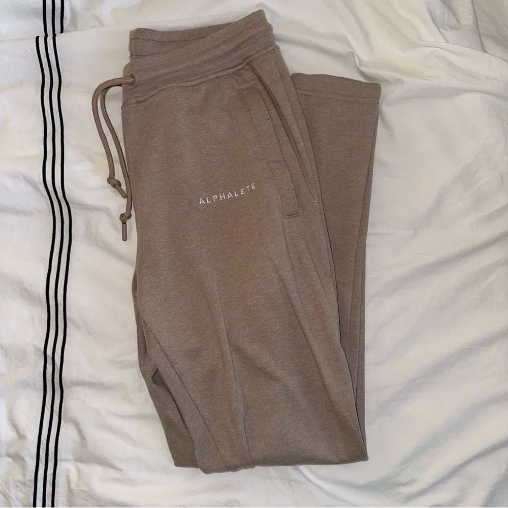 Alphalete joggers